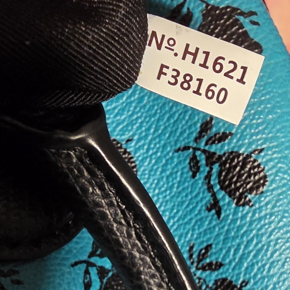 Coach Badlands Mini Bennett Satchel-Black and Teal Floral-Matching Wallet - Picture 10 of 15